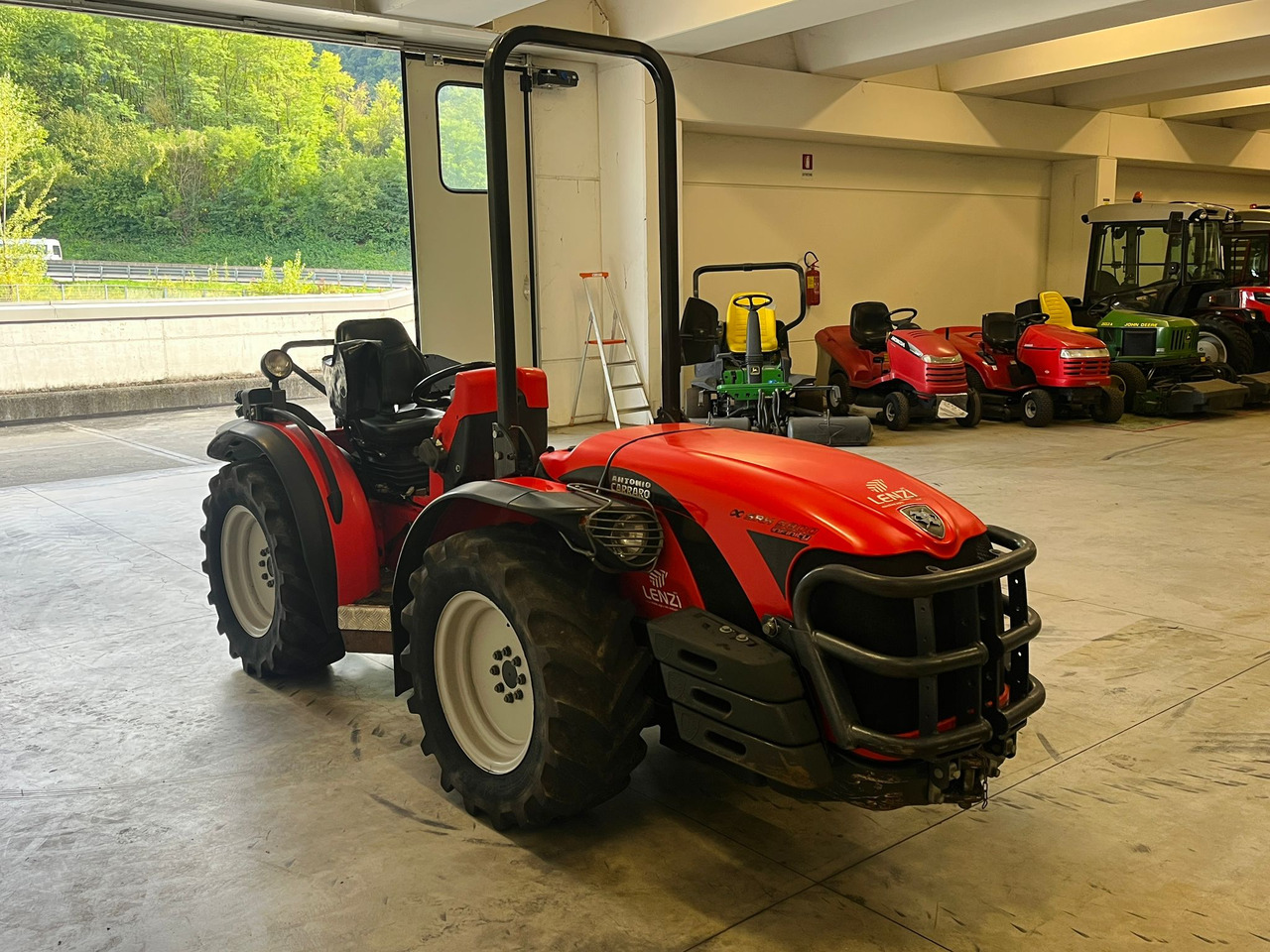ANTONIO CARRARO SRH 9800 - Traktor: obrázok 3 ANTONIO CARRARO SRH 9800 - Traktor: obrázok 3