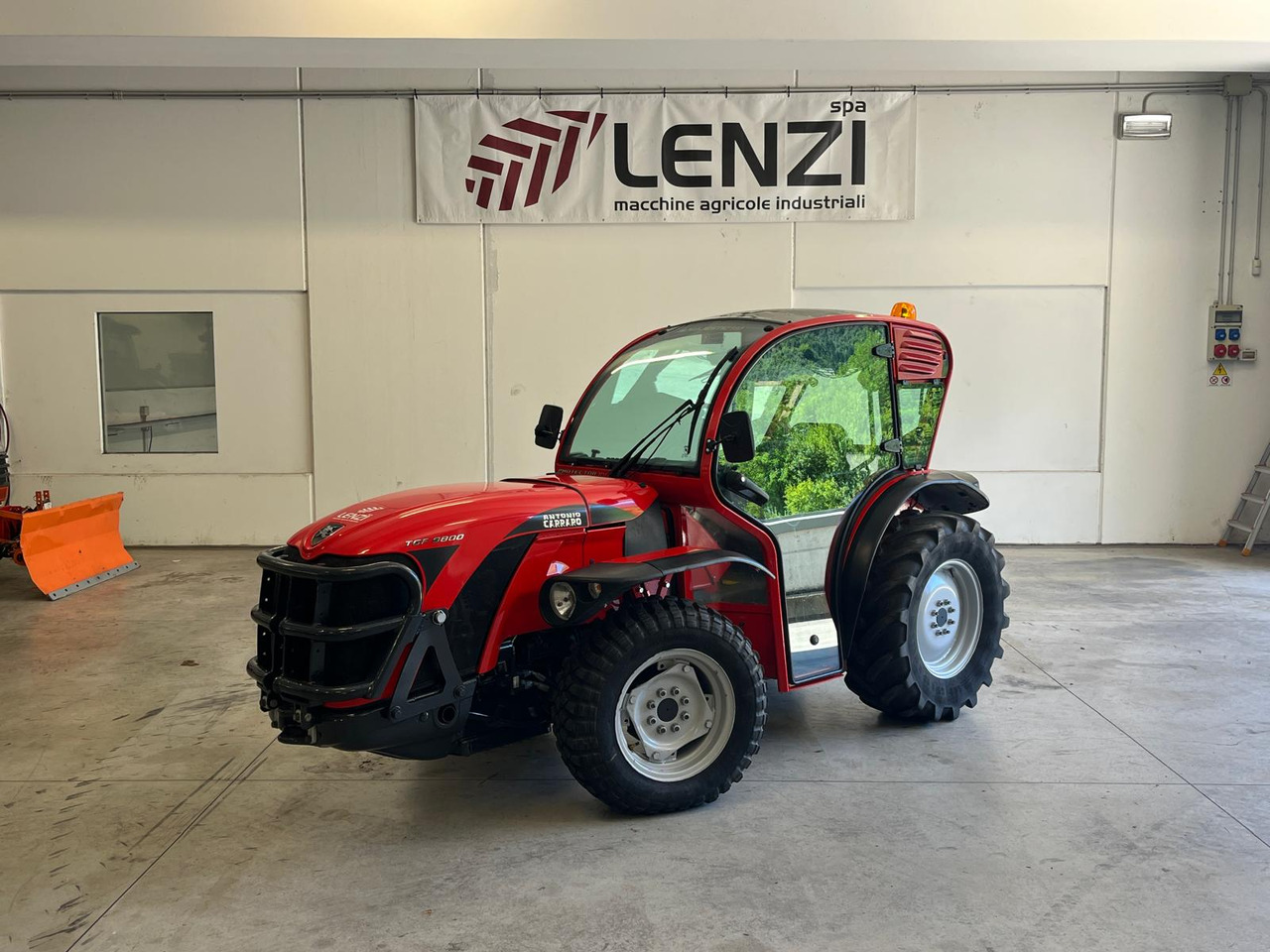 ANTONIO CARRARO TGF 9800 - Traktor: obrázok 1 ANTONIO CARRARO TGF 9800 - Traktor: obrázok 1