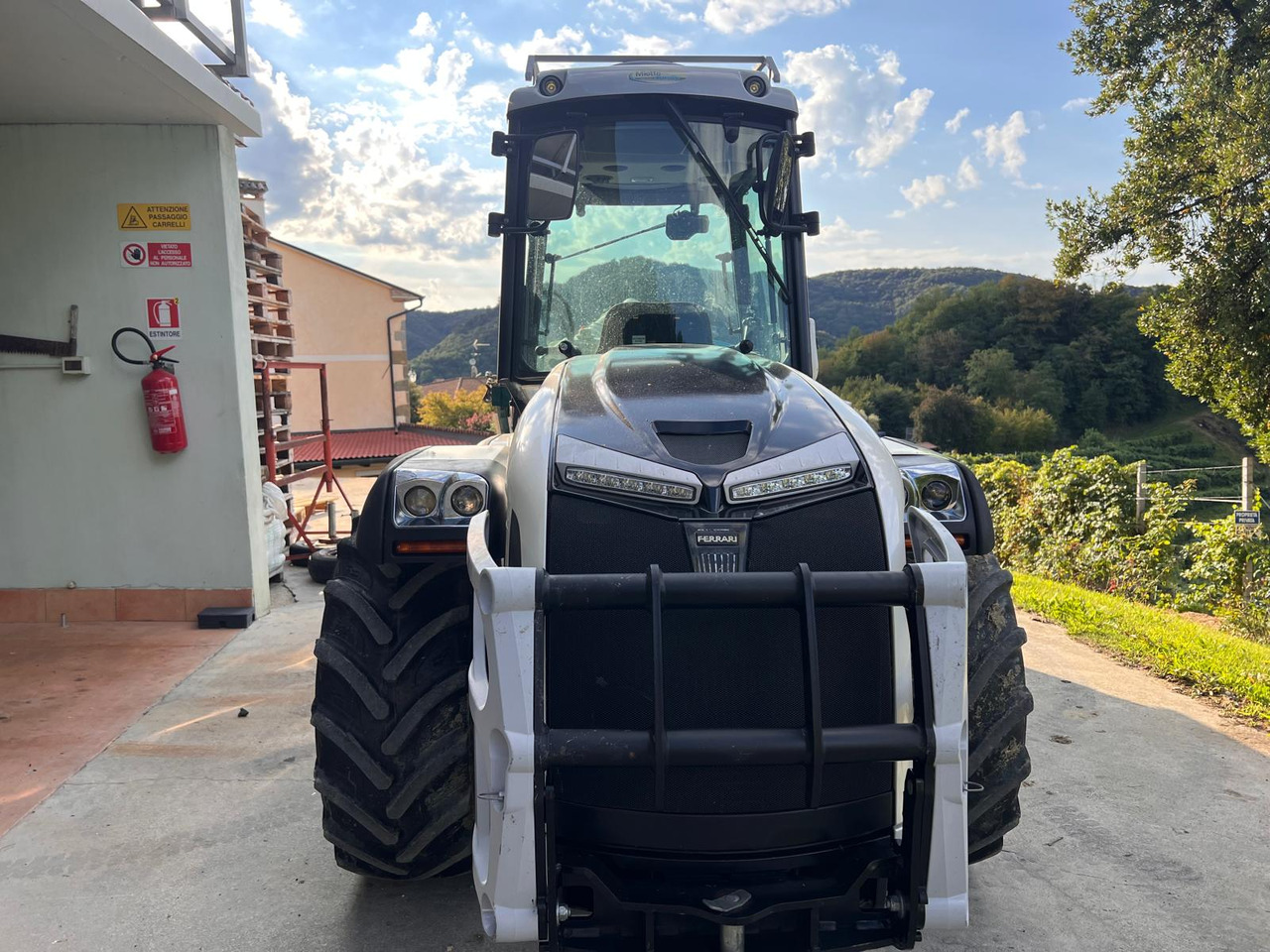 FERRARI VEGA K105 – DUALSTEER - Traktor: obrázok 5 FERRARI VEGA K105 – DUALSTEER - Traktor: obrázok 5