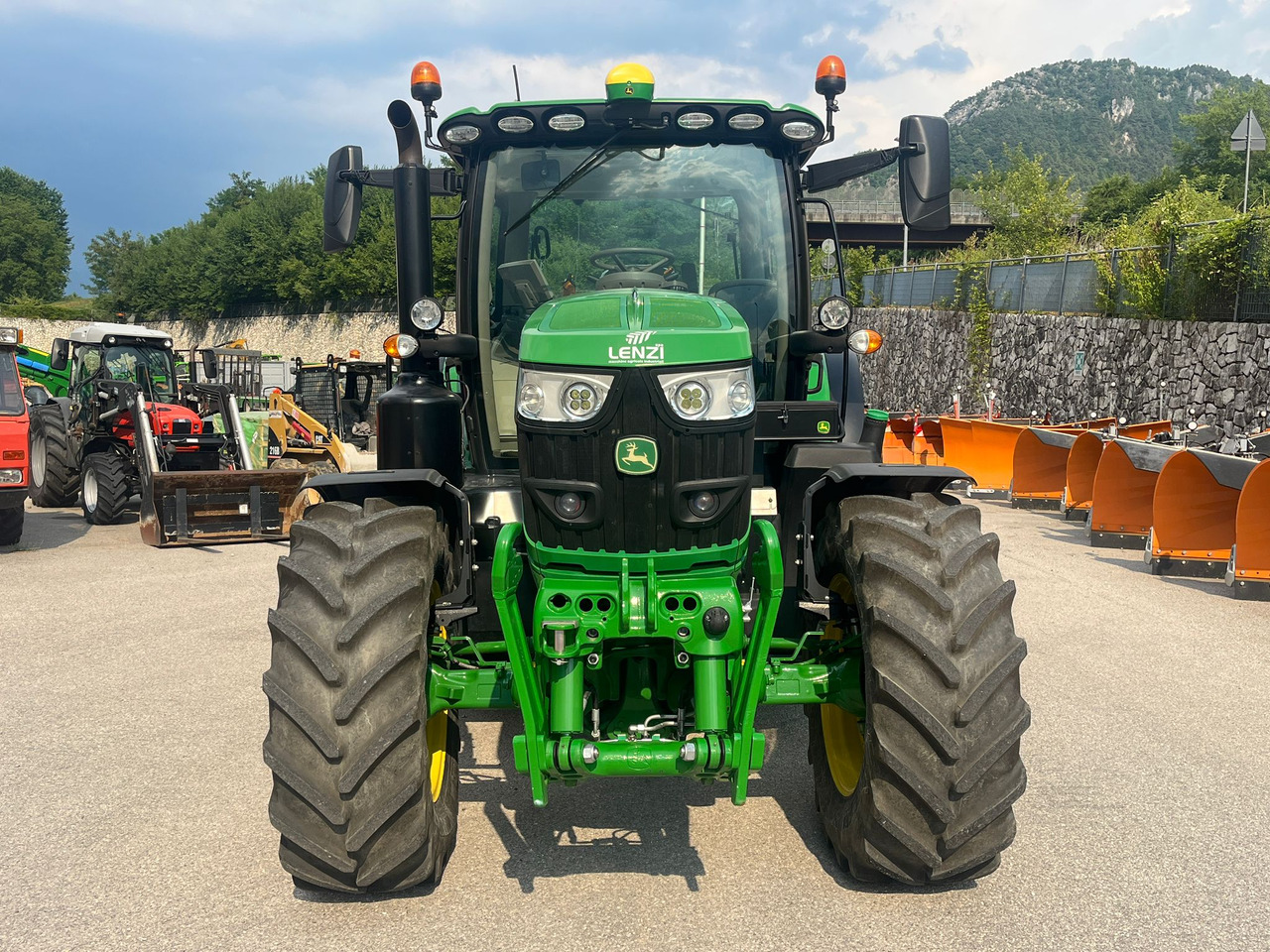 JOHN DEERE 6145 R - Traktor: obrázok 3 JOHN DEERE 6145 R - Traktor: obrázok 3