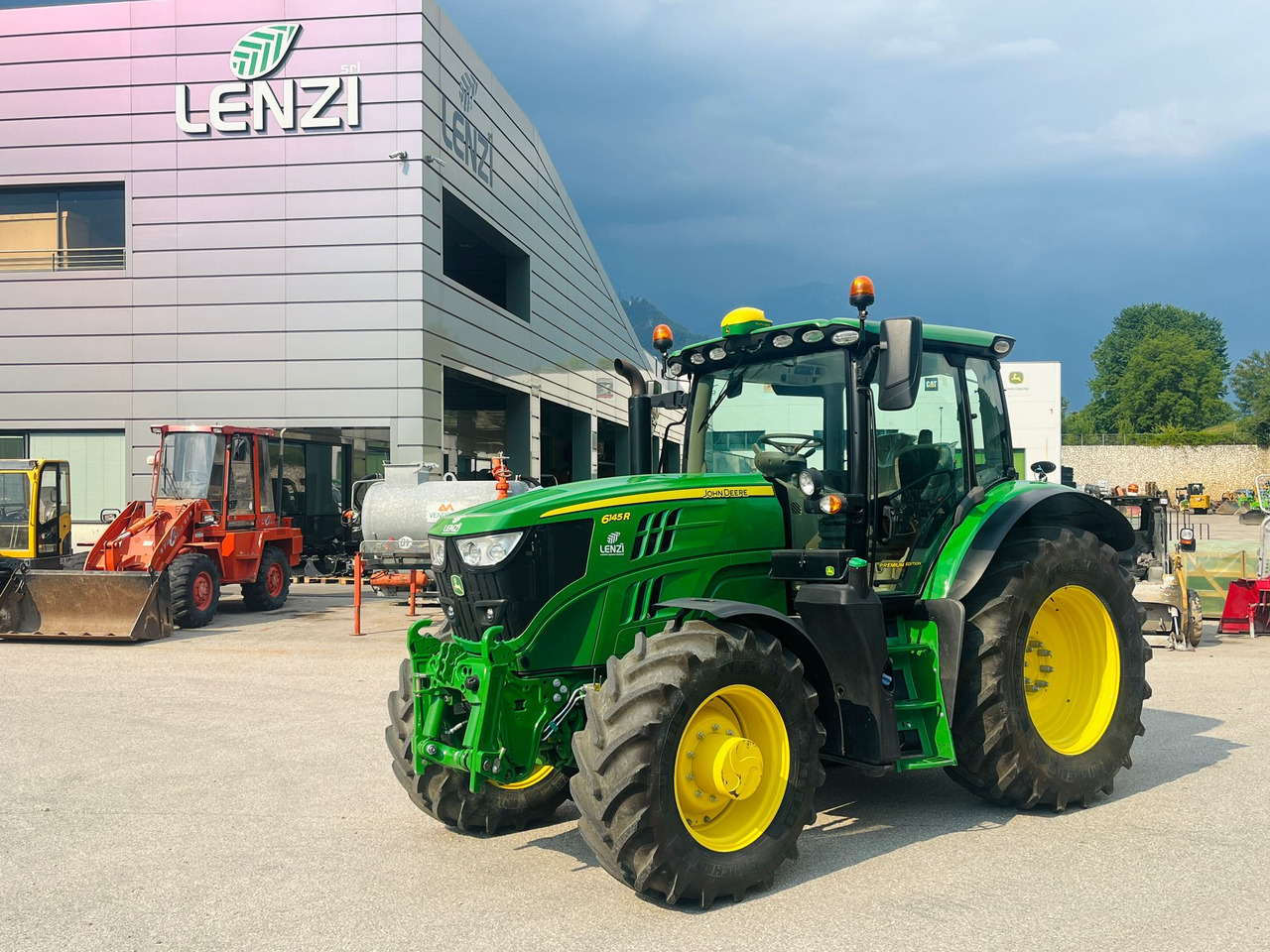 JOHN DEERE 6145 R - Traktor: obrázok 1 JOHN DEERE 6145 R - Traktor: obrázok 1