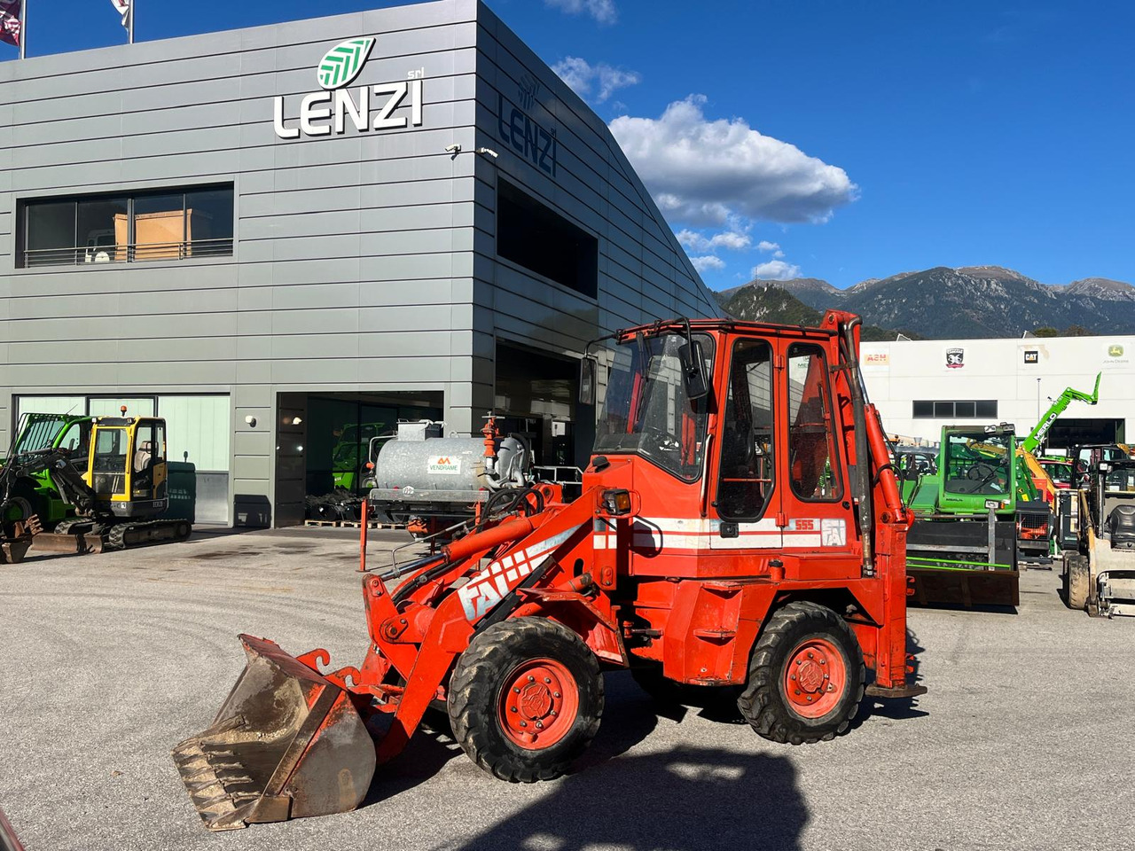 TERNA FAI 555 - Rýpadlo-nakladač: obrázok 1 TERNA FAI 555 - Rýpadlo-nakladač: obrázok 1