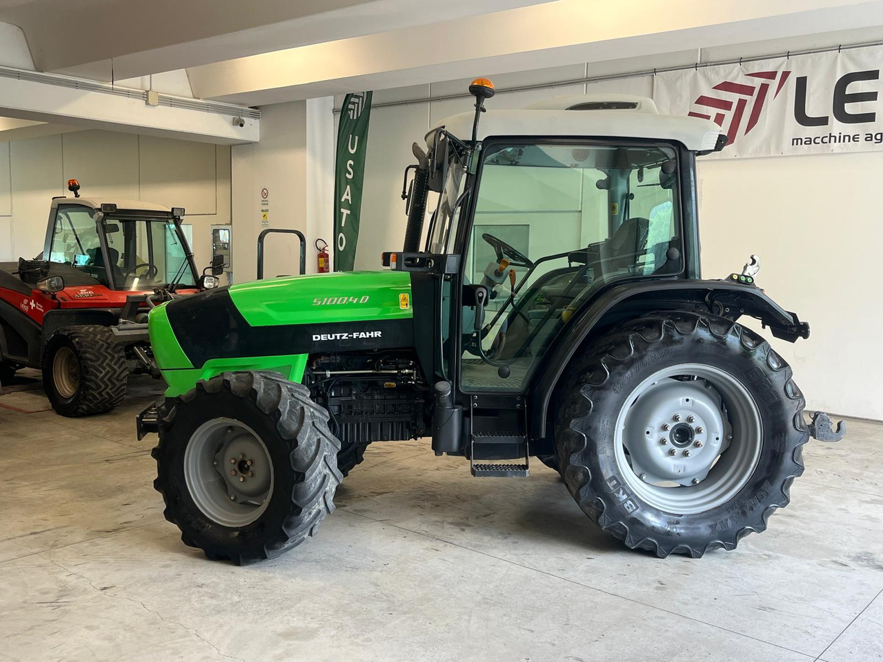 TRATTORE DEUTZ-FAHR 5100.4 D - Traktor: obrázok 5 TRATTORE DEUTZ-FAHR 5100.4 D - Traktor: obrázok 5