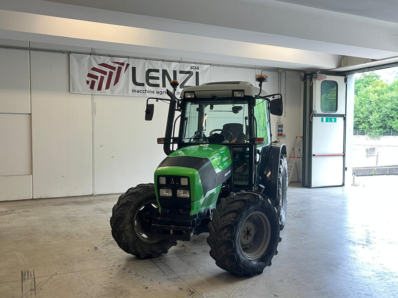 TRATTORE DEUTZ-FAHR 5100.4 D - Traktor: obrázok 2 TRATTORE DEUTZ-FAHR 5100.4 D - Traktor: obrázok 2