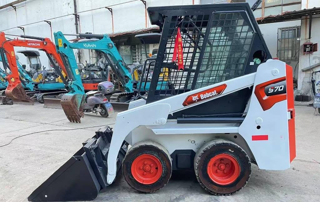 Bobcat S 70  - Šmykom riadený nakladač: obrázok 1 Bobcat S 70  - Šmykom riadený nakladač: obrázok 1