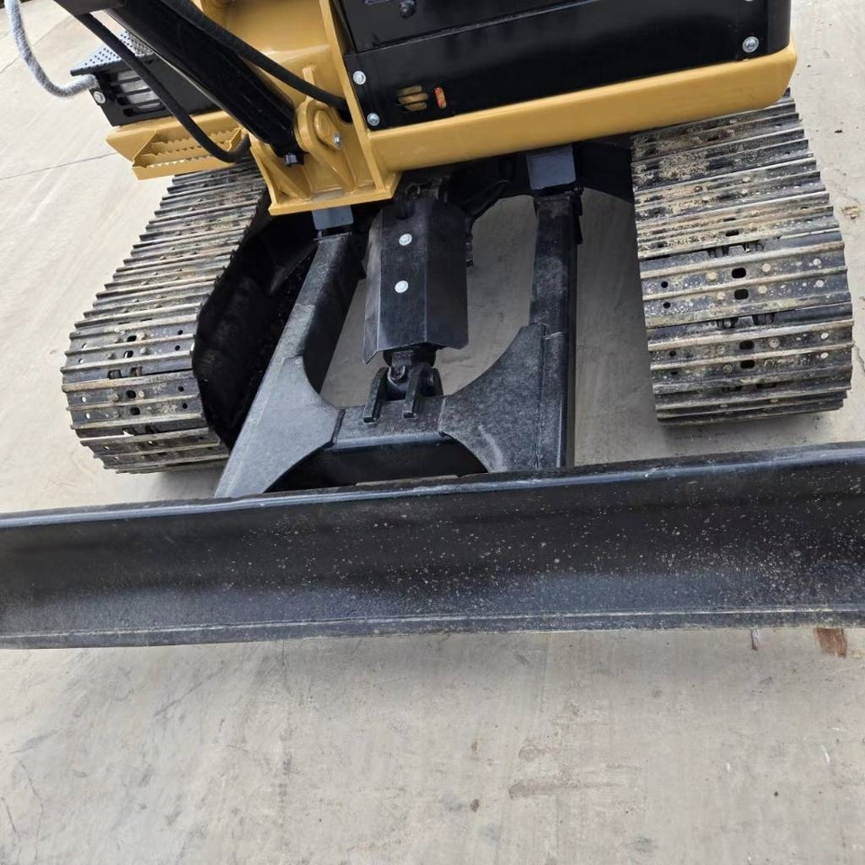 CAT 305 - Mini rýpadlo: obrázok 4 CAT 305 - Mini rýpadlo: obrázok 4