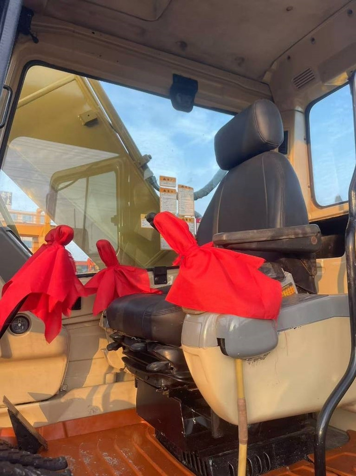 Pásové rýpadlo CAT 320 B: obrázok 8