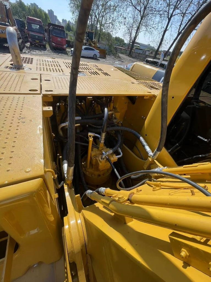 CAT 320 C - Pásové rýpadlo: obrázok 5 CAT 320 C - Pásové rýpadlo: obrázok 5