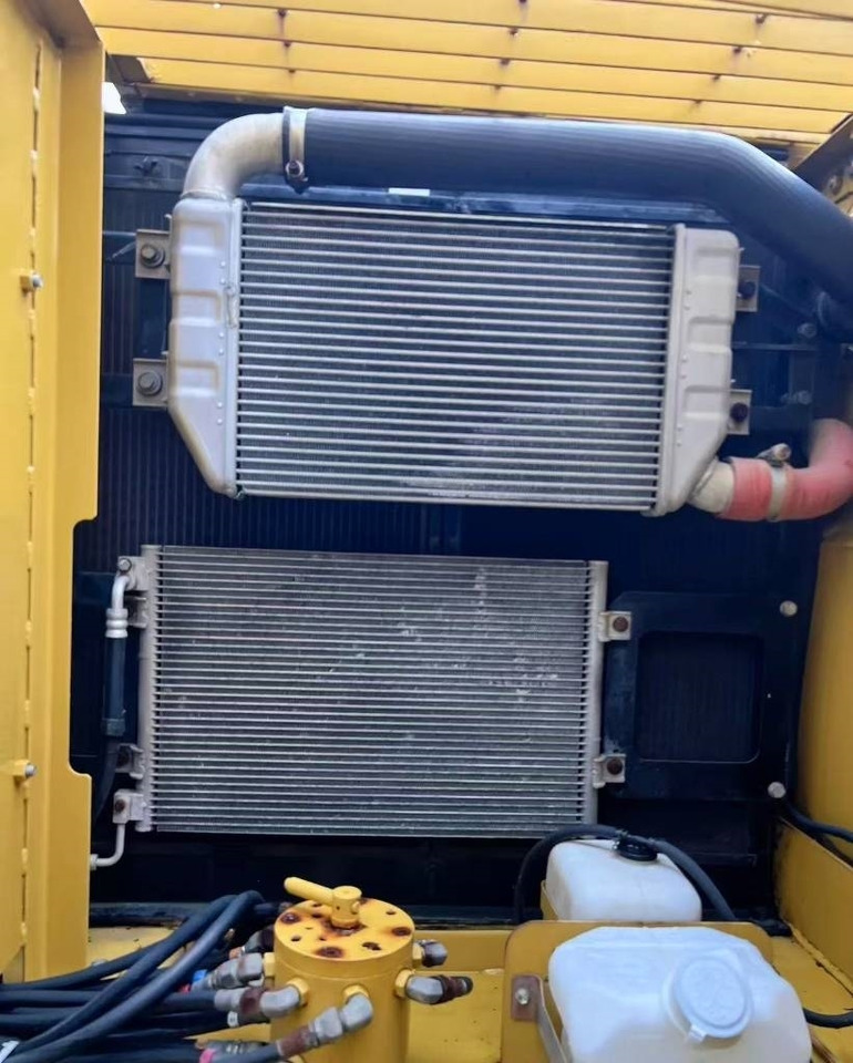Pásové rýpadlo CAT 320 C: obrázok 13