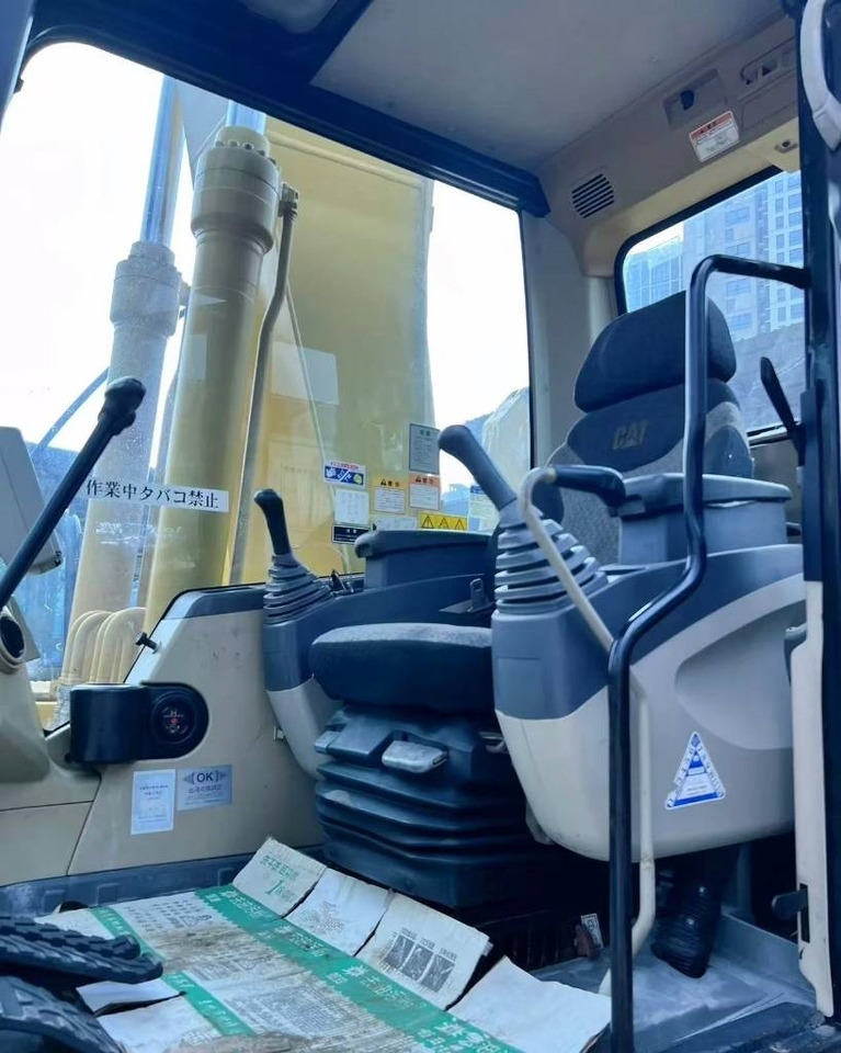 Pásové rýpadlo CAT 320 C: obrázok 8