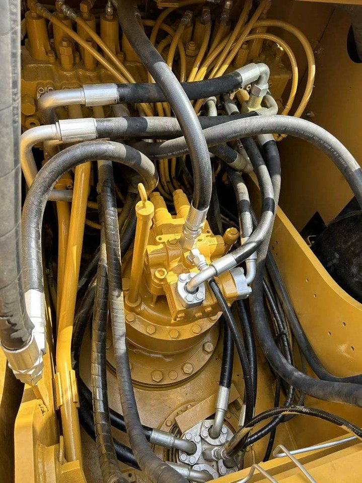 CAT 320 D - Pásové rýpadlo: obrázok 2 CAT 320 D - Pásové rýpadlo: obrázok 2