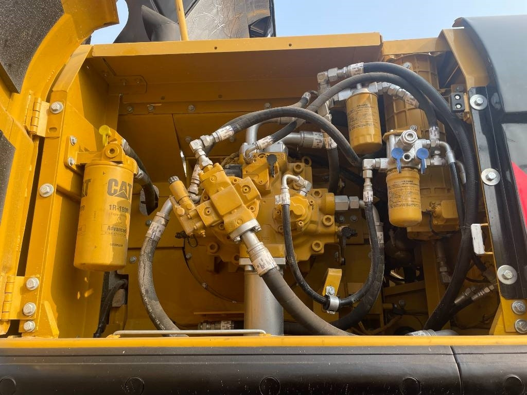 CAT 340 - Pásové rýpadlo: obrázok 4 CAT 340 - Pásové rýpadlo: obrázok 4