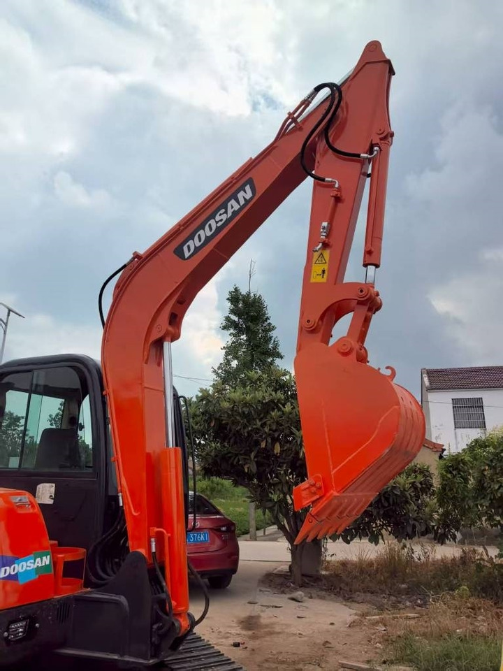 Doosan DH 60-7 - Mini rýpadlo: obrázok 4 Doosan DH 60-7 - Mini rýpadlo: obrázok 4