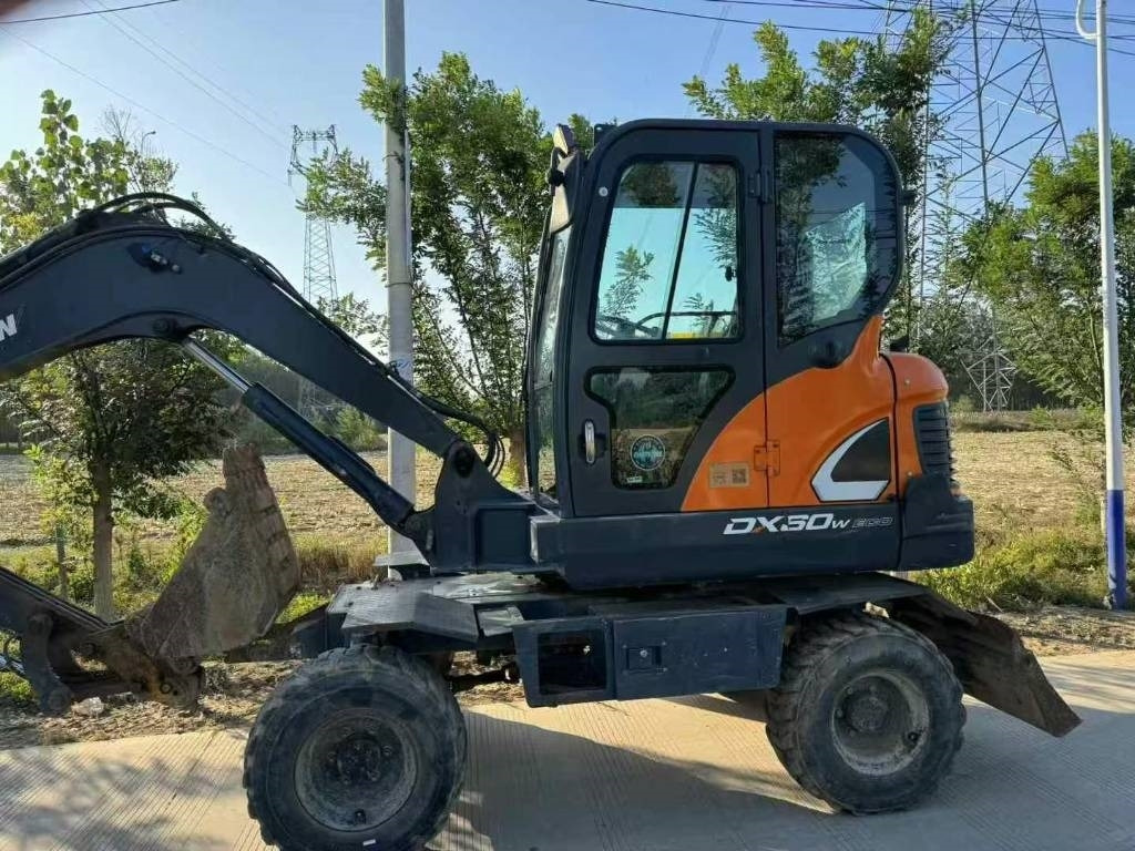 Doosan DX 60 - Mini rýpadlo: obrázok 4 Doosan DX 60 - Mini rýpadlo: obrázok 4