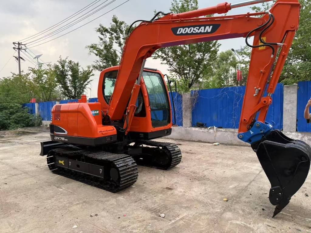Doosan DX 75 - Pásové rýpadlo: obrázok 1 Doosan DX 75 - Pásové rýpadlo: obrázok 1