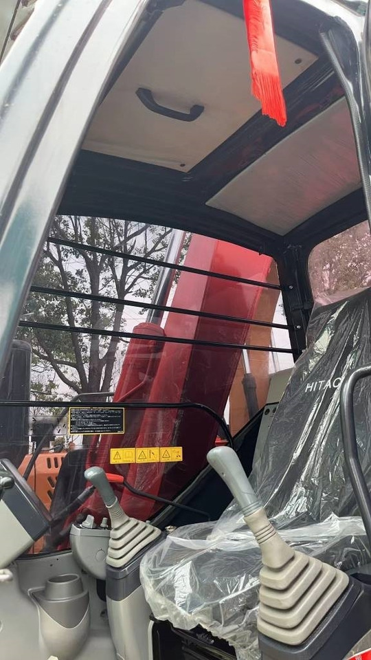 Hitachi ZX 70 - Mini rýpadlo: obrázok 4 Hitachi ZX 70 - Mini rýpadlo: obrázok 4