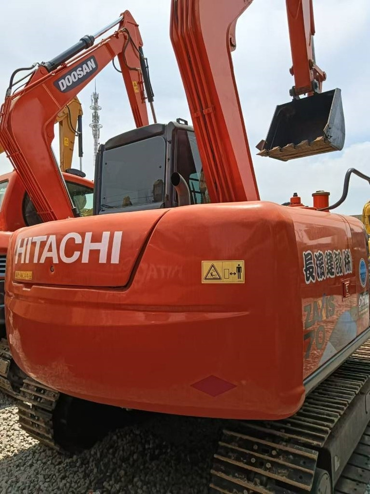 Hitachi ZX 70 - Mini rýpadlo: obrázok 5 Hitachi ZX 70 - Mini rýpadlo: obrázok 5