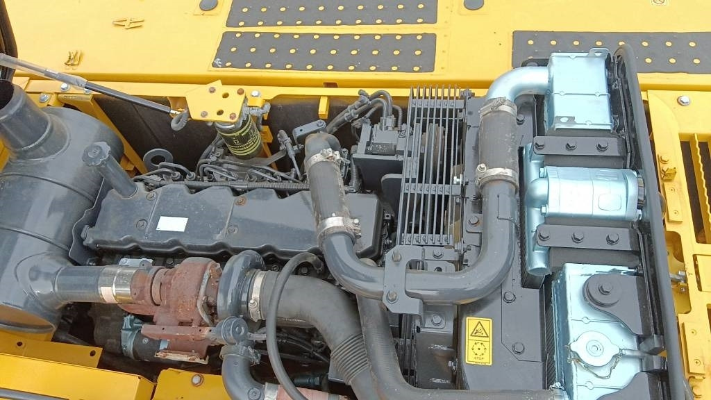 Komatsu PC 220-7 - Pásové rýpadlo: obrázok 3 Komatsu PC 220-7 - Pásové rýpadlo: obrázok 3