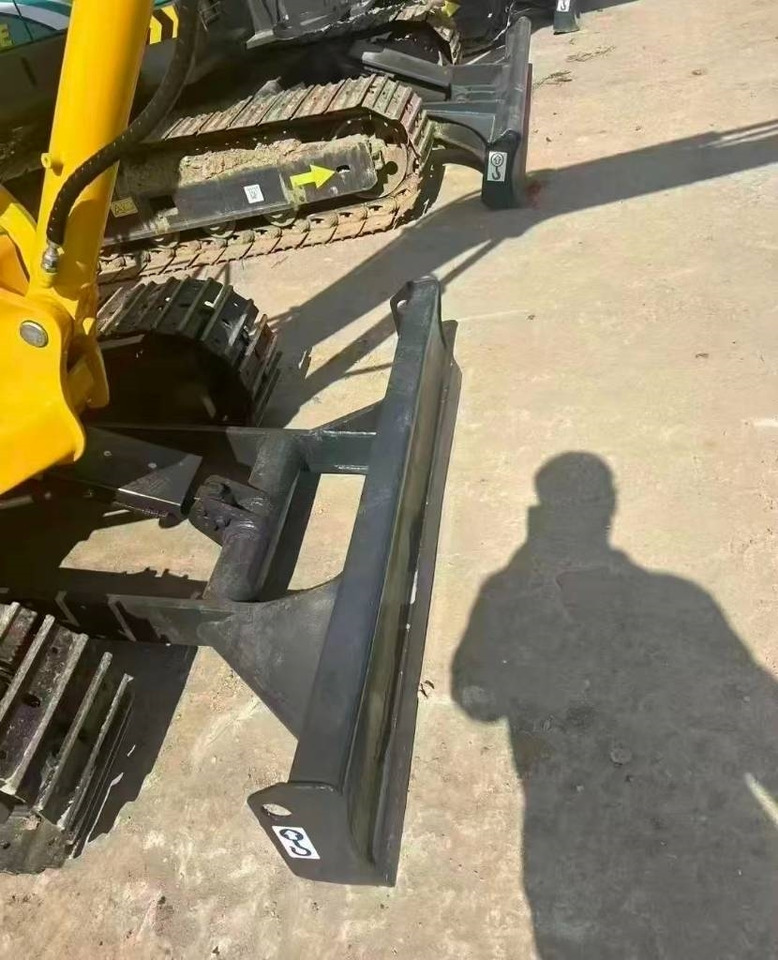 Komatsu PC 30 - Mini rýpadlo: obrázok 4 Komatsu PC 30 - Mini rýpadlo: obrázok 4