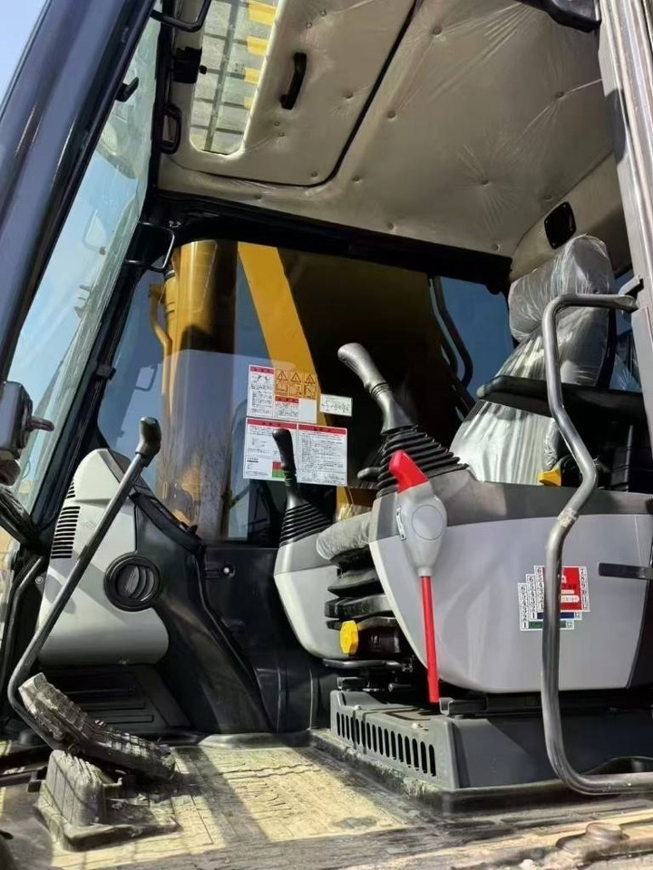 Komatsu PC 400-8 - Pásové rýpadlo: obrázok 5 Komatsu PC 400-8 - Pásové rýpadlo: obrázok 5