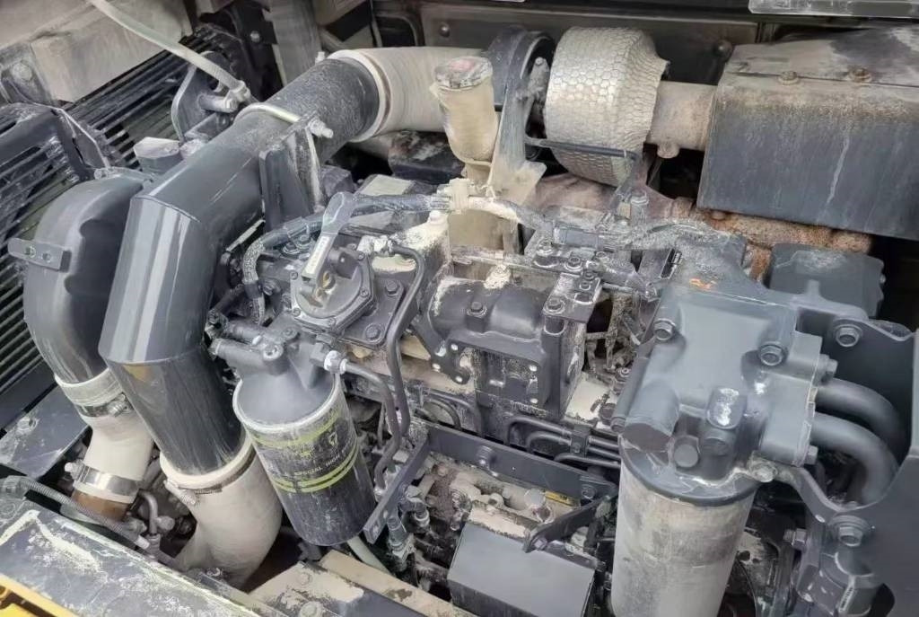 Komatsu PC 460-8 - Pásové rýpadlo: obrázok 5 Komatsu PC 460-8 - Pásové rýpadlo: obrázok 5