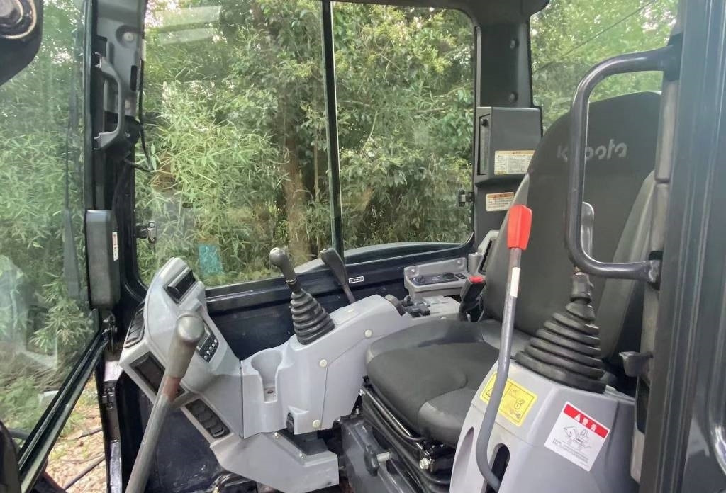 Kubota KX 165 - Pásové rýpadlo: obrázok 4 Kubota KX 165 - Pásové rýpadlo: obrázok 4