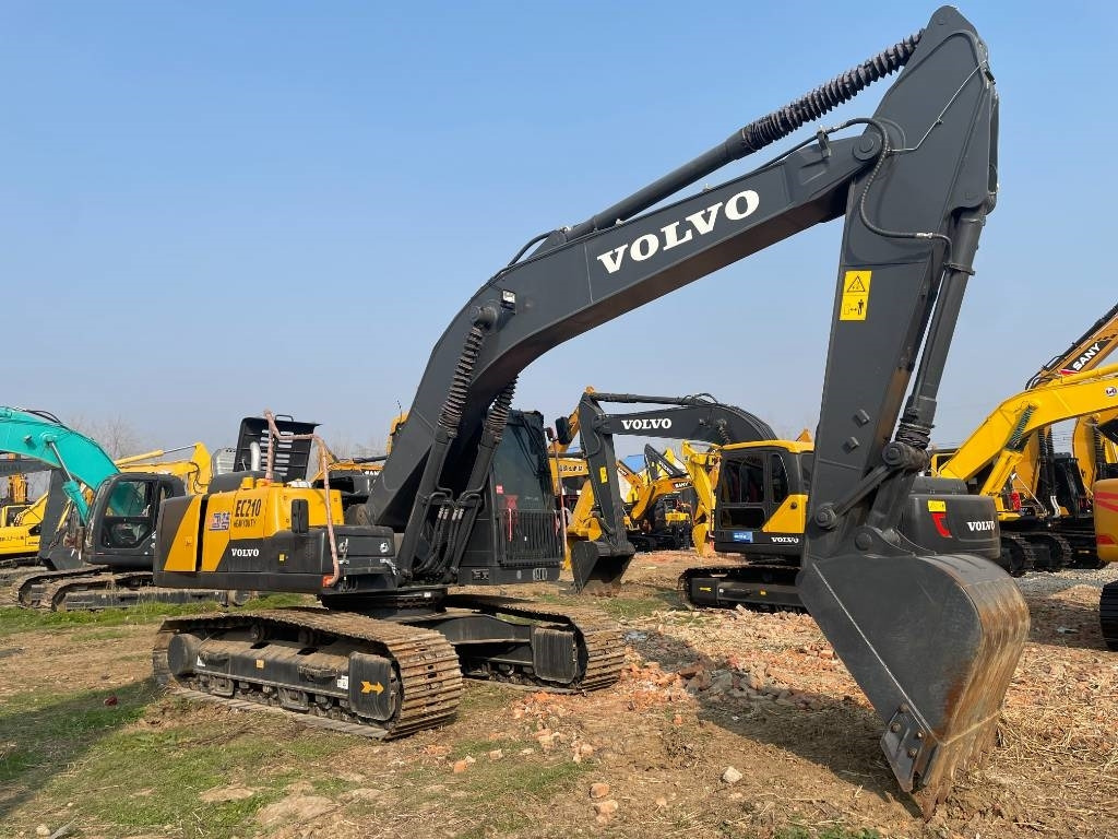 Pásové rýpadlo Volvo EC 210: obrázok 8