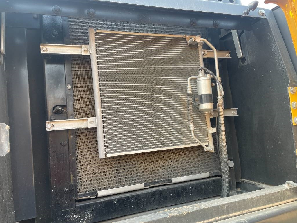 Volvo EC 210 - Pásové rýpadlo: obrázok 4 Volvo EC 210 - Pásové rýpadlo: obrázok 4