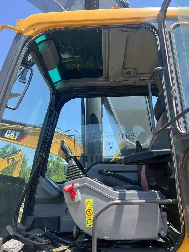 Volvo EC 380 - Pásové rýpadlo: obrázok 5 Volvo EC 380 - Pásové rýpadlo: obrázok 5