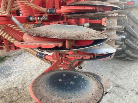 Maschio LIGNE DOUBLE DISQUES + Maschio AQUILA 6000 - Stroj na obrábanie pôdy: obrázok 4 Maschio LIGNE DOUBLE DISQUES + Maschio AQUILA 6000 - Stroj na obrábanie pôdy: obrázok 4