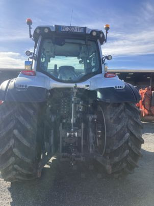 Valtra T154 VERSU - Traktor: obrázok 4 Valtra T154 VERSU - Traktor: obrázok 4
