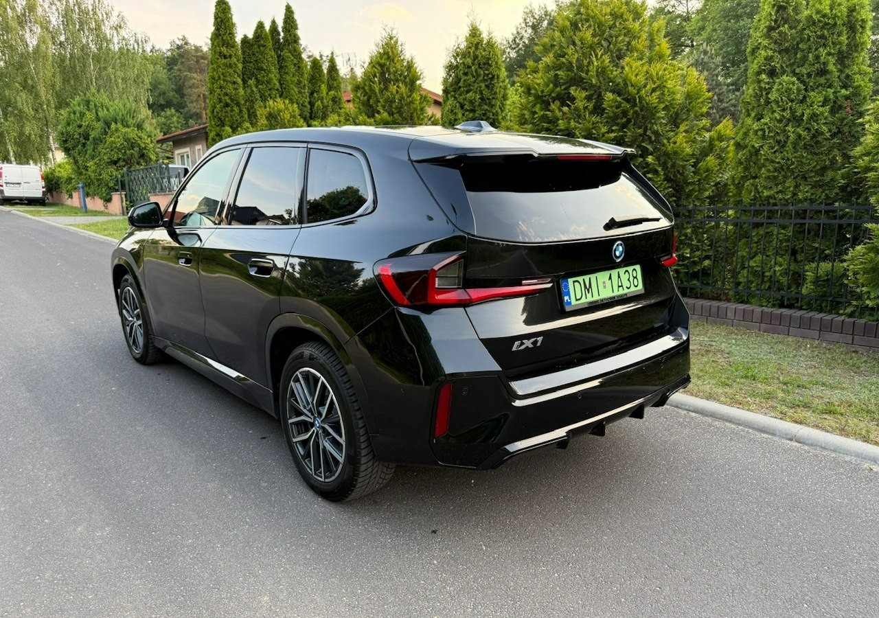BMW X1 iX1 iX1 xDrive30 313KM M-Sport H/K Panorama AdaptiveLed Masaże Kam360 - SUV: obrázok 3 BMW X1 iX1 iX1 xDrive30 313KM M-Sport H/K Panorama AdaptiveLed Masaże Kam360 - SUV: obrázok 3