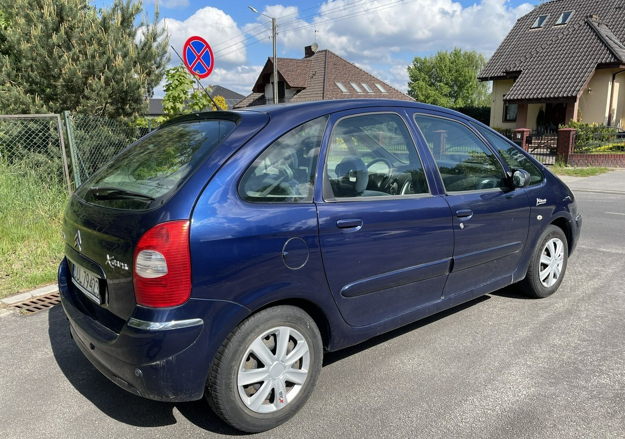 Citroen Xsara Picasso Citroen Xsara Picasso 1.6HDI-110KM Klima tempomat 2006 - Automobil: obrázok 3 Citroen Xsara Picasso Citroen Xsara Picasso 1.6HDI-110KM Klima tempomat 2006 - Automobil: obrázok 3