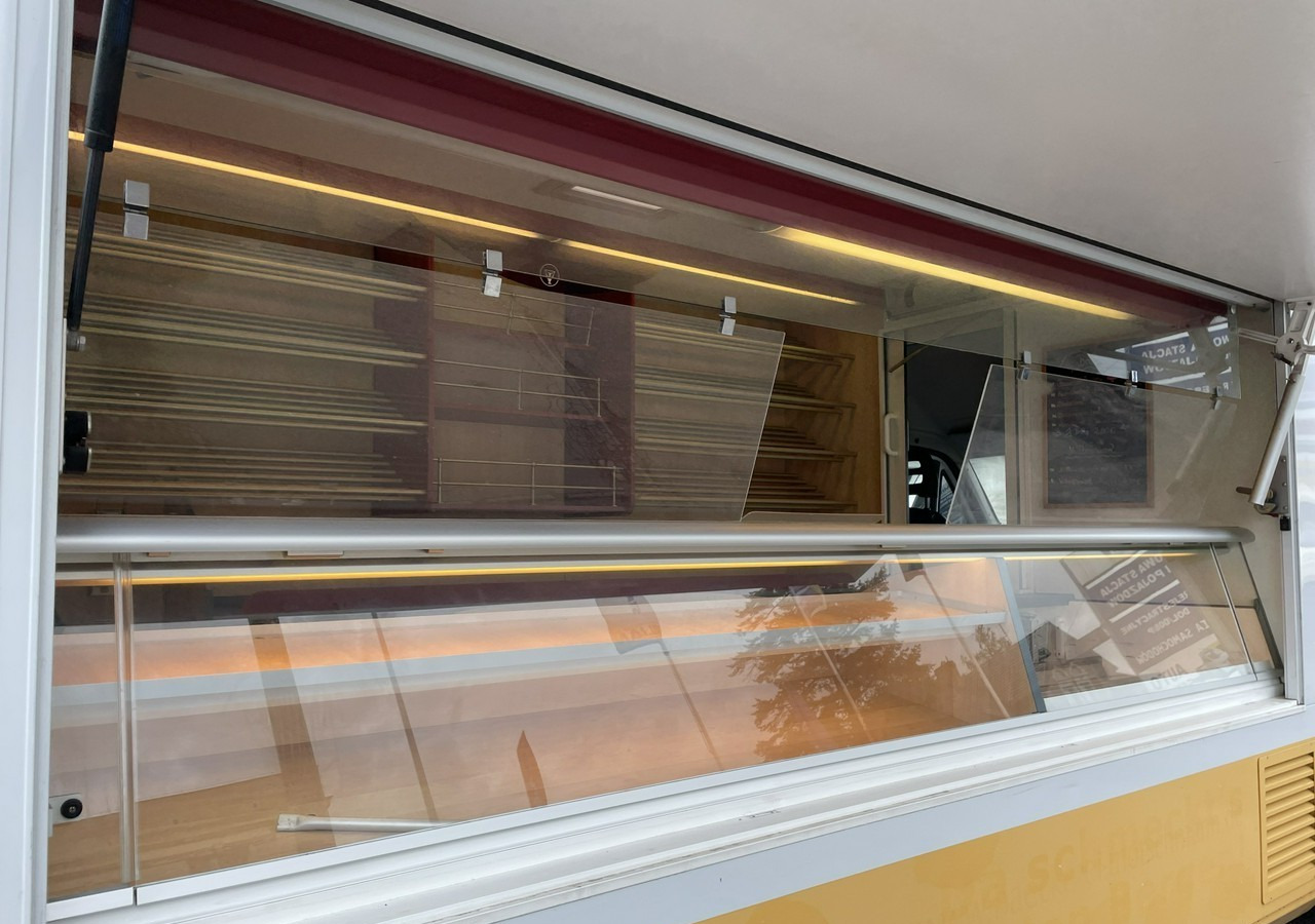 Pojazdná predajňa Fiat Ducato Autosklep pieczywa Gastronomiczny Food Truck Foodtruck sklep Borco: obrázok 6 Pojazdná predajňa Fiat Ducato Autosklep pieczywa Gastronomiczny Food Truck Foodtruck sklep Borco: obrázok 6