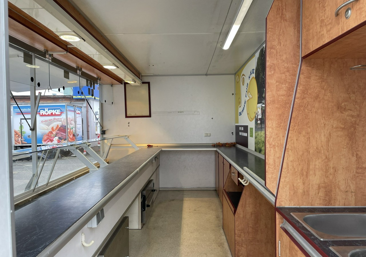 Fiat Ducato Autosklep przyczepa Gastronomiczny Food Truck Foodtruck sklep Borco - Predajná príves: obrázok 4 Fiat Ducato Autosklep przyczepa Gastronomiczny Food Truck Foodtruck sklep Borco - Predajná príves: obrázok 4