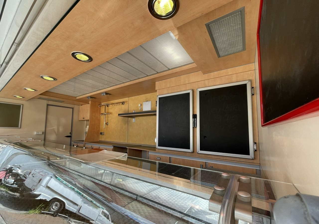 Fiat Ducato Autosklep wędlin Gastronomiczny Food Truck Foodtruck Sklep Borco - Pojazdná predajňa: obrázok 3 Fiat Ducato Autosklep wędlin Gastronomiczny Food Truck Foodtruck Sklep Borco - Pojazdná predajňa: obrázok 3