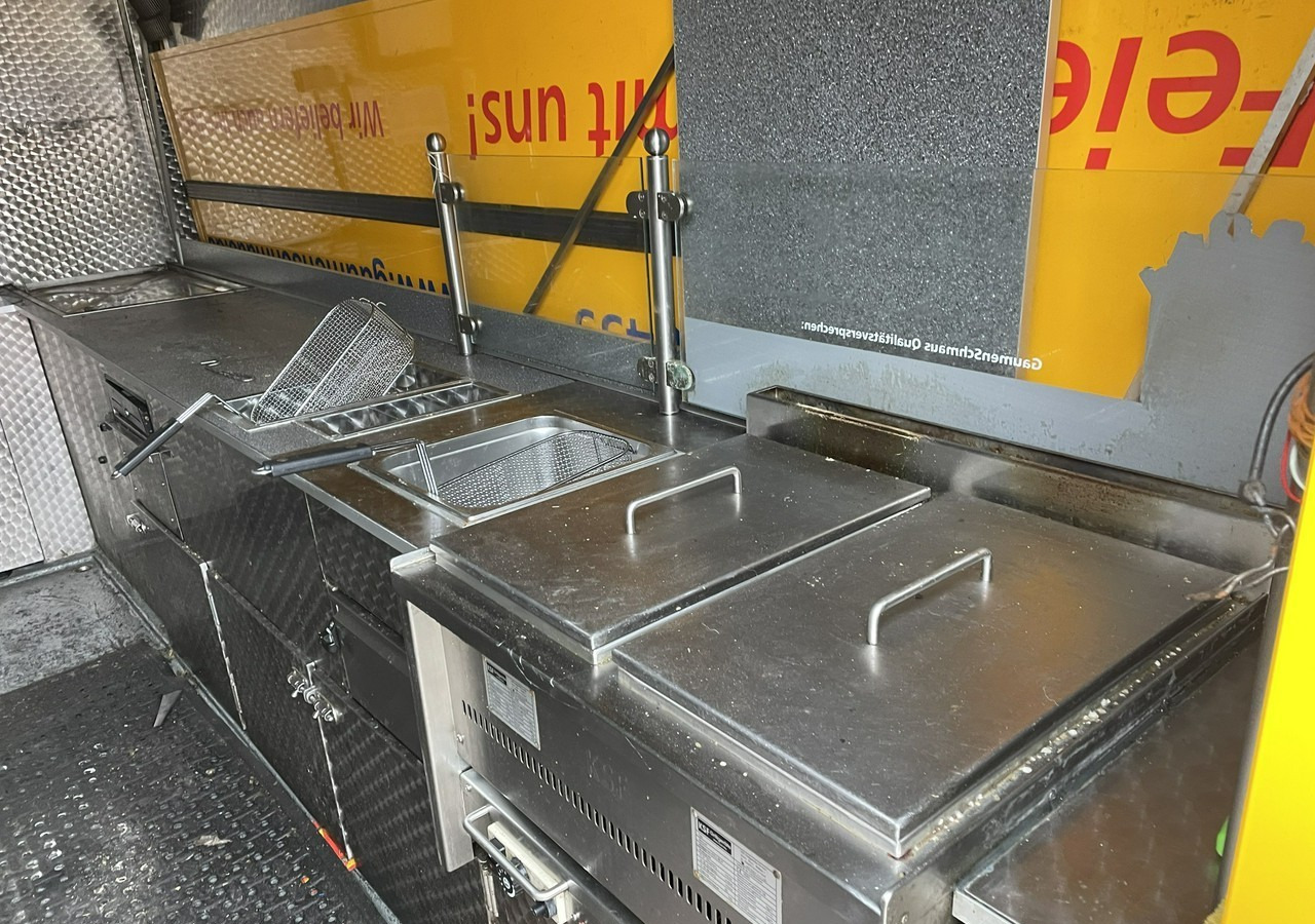 Fiat Ducato Ducato Autogrill Autosklep Foodtruck food truck Gastronomiczny 2018 - Pojazdná predajňa: obrázok 4 Fiat Ducato Ducato Autogrill Autosklep Foodtruck food truck Gastronomiczny 2018 - Pojazdná predajňa: obrázok 4