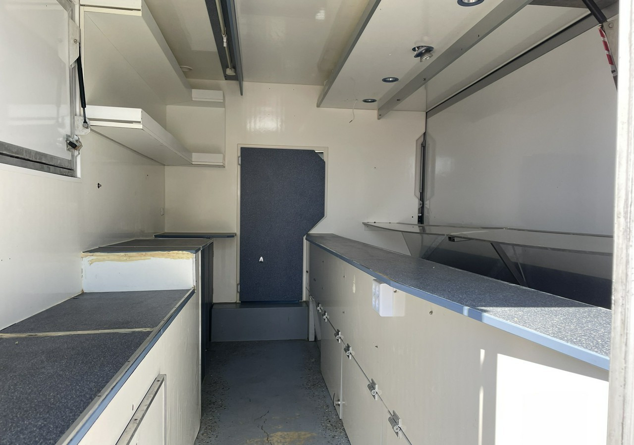 Fiat Ducato Ducato Autosklep wędlin Gastronomiczny Food Truck Foodtruck Sklep 20 - Pojazdná predajňa: obrázok 2 Fiat Ducato Ducato Autosklep wędlin Gastronomiczny Food Truck Foodtruck Sklep 20 - Pojazdná predajňa: obrázok 2
