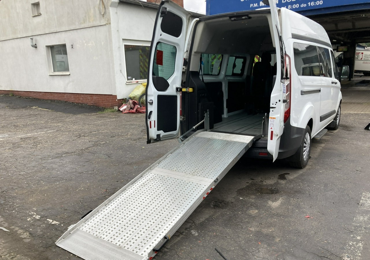 Ford Transit Custom Custom przewozu Niepełnosprawnych inwalida rampa 9-osob 2016 - Automobil: obrázok 1 Ford Transit Custom Custom przewozu Niepełnosprawnych inwalida rampa 9-osob 2016 - Automobil: obrázok 1