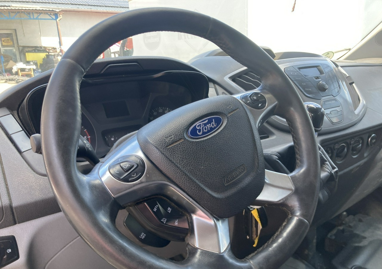 Ford Transit Transit 7- osobowy Brygadówka dokka doka 2016 - Dodávkа s dvojitou kabínou: obrázok 3 Ford Transit Transit 7- osobowy Brygadówka dokka doka 2016 - Dodávkа s dvojitou kabínou: obrázok 3