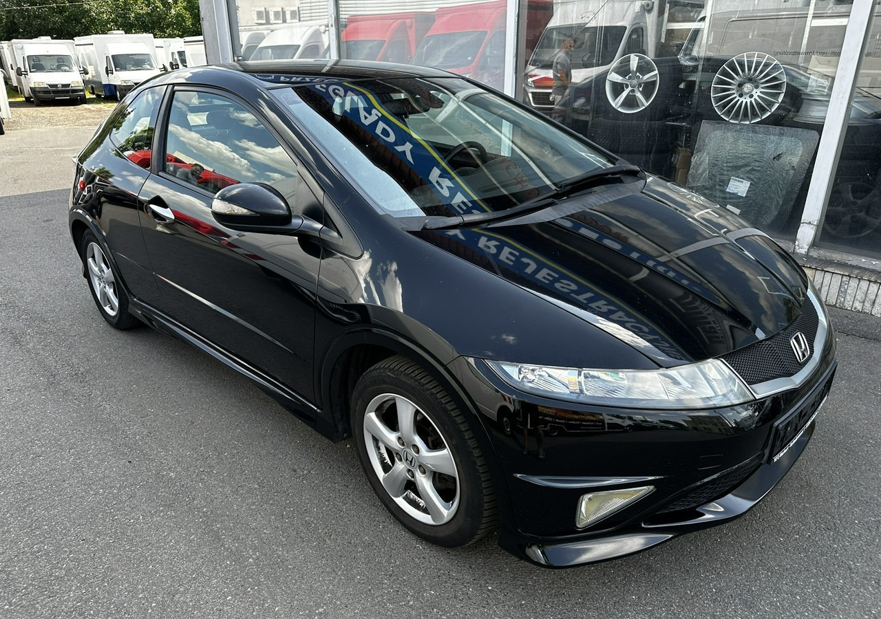 Honda Civic VIII Honda Civic 1.4 i-VTEC Type S - Automobil: obrázok 1 Honda Civic VIII Honda Civic 1.4 i-VTEC Type S - Automobil: obrázok 1