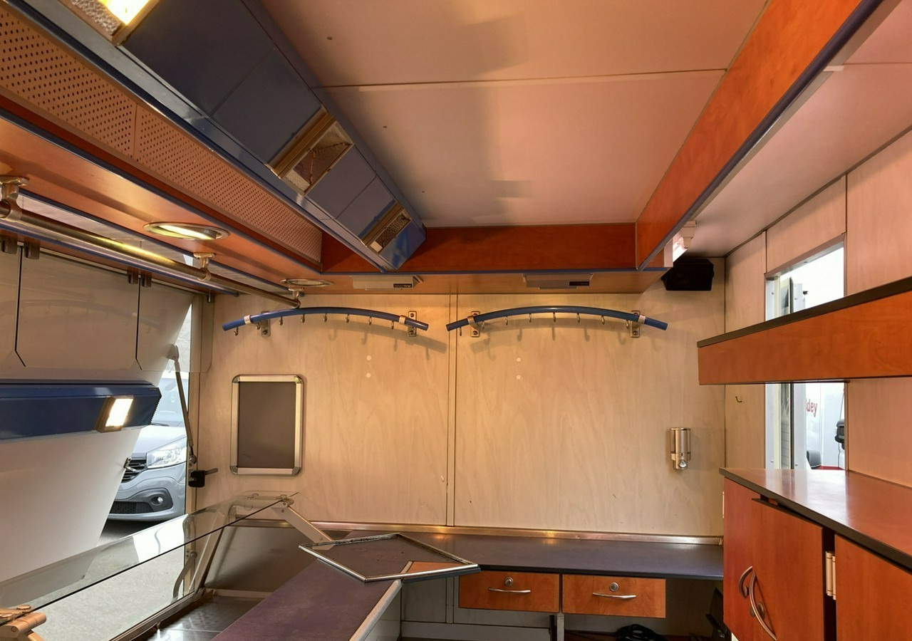 Inna Inny Autosklep wędlin Gastronomiczna food truck foodtruck sklep bar - Predajná príves: obrázok 5 Inna Inny Autosklep wędlin Gastronomiczna food truck foodtruck sklep bar - Predajná príves: obrázok 5