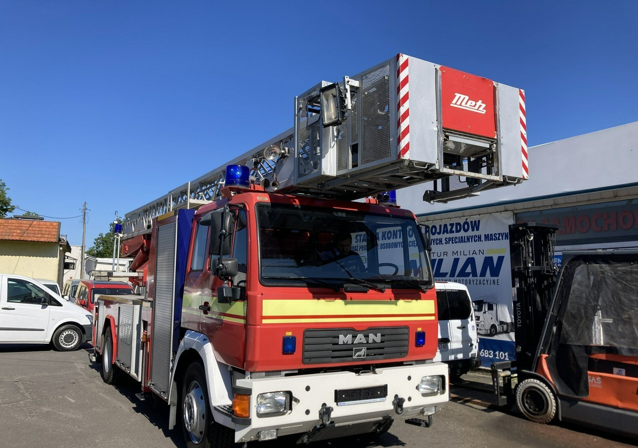 MAN L 2000 MAN 15,280 Straż pożarna drabina Strażacka zwyżka 32m Metz Model 20 - Hasičské vozidlo: obrázok 1 MAN L 2000 MAN 15,280 Straż pożarna drabina Strażacka zwyżka 32m Metz Model 20 - Hasičské vozidlo: obrázok 1