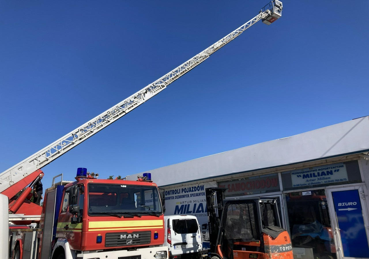 MAN L 2000 MAN 15,280 Straż pożarna drabina Strażacka zwyżka 32m Metz Model 20 - Hasičské vozidlo: obrázok 4 MAN L 2000 MAN 15,280 Straż pożarna drabina Strażacka zwyżka 32m Metz Model 20 - Hasičské vozidlo: obrázok 4