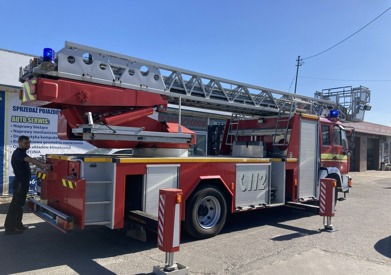 MAN L 2000 MAN 15,280 Straż pożarna drabina Strażacka zwyżka 32m Metz Model 20 - Hasičské vozidlo: obrázok 5 MAN L 2000 MAN 15,280 Straż pożarna drabina Strażacka zwyżka 32m Metz Model 20 - Hasičské vozidlo: obrázok 5