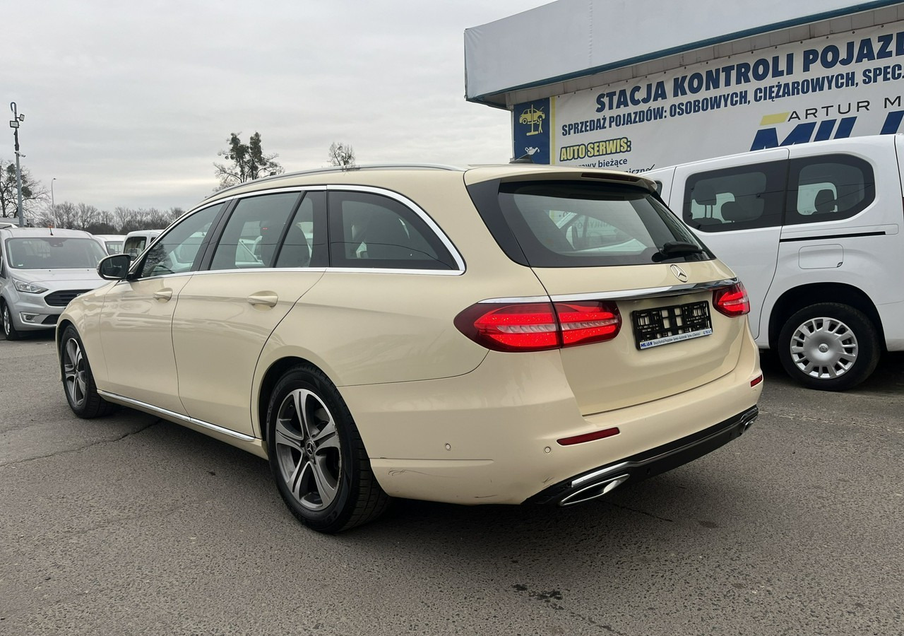 Mercedes-Benz Klasa E E220d T 9G-tronic 197KM Navi FullLed Kamera Asystent Model 2020 FV 2 - Automobil: obrázok 3 Mercedes-Benz Klasa E E220d T 9G-tronic 197KM Navi FullLed Kamera Asystent Model 2020 FV 2 - Automobil: obrázok 3