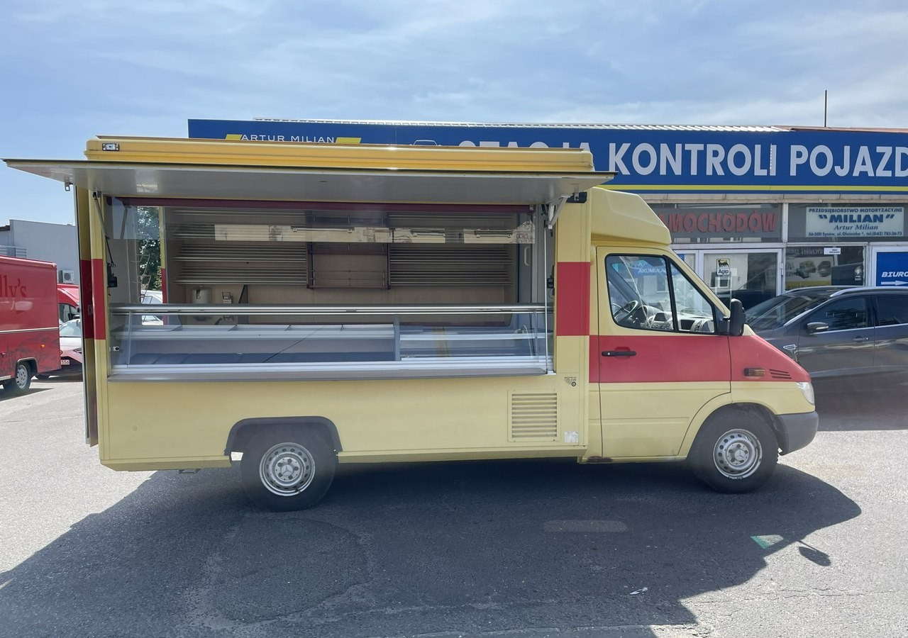 Mercedes-Benz Sprinter Autosklep piec Sklep Gastronomiczny Food Truck Foodtruck bar BORCO20 - Pojazdná predajňa: obrázok 4 Mercedes-Benz Sprinter Autosklep piec Sklep Gastronomiczny Food Truck Foodtruck bar BORCO20 - Pojazdná predajňa: obrázok 4
