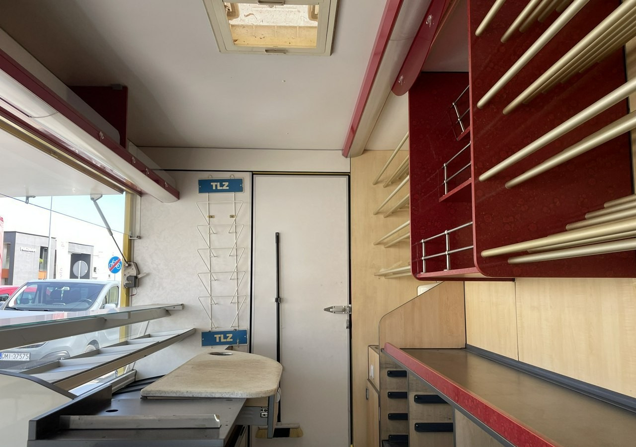 Mercedes-Benz Sprinter Autosklep piec Sklep Gastronomiczny Food Truck Foodtruck bar BORCO20 - Pojazdná predajňa: obrázok 4 Mercedes-Benz Sprinter Autosklep piec Sklep Gastronomiczny Food Truck Foodtruck bar BORCO20 - Pojazdná predajňa: obrázok 4