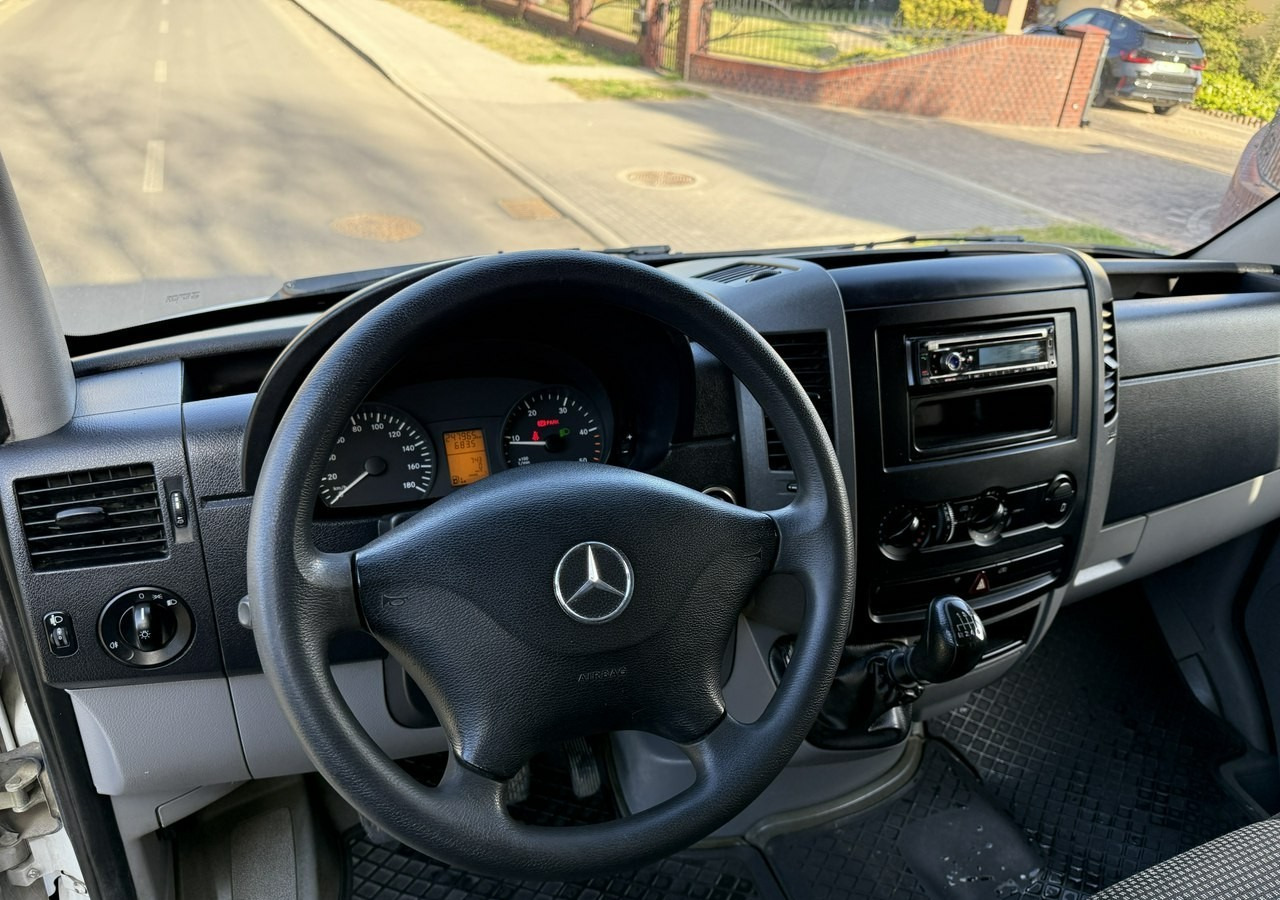 Mercedes-Benz Sprinter Sprinter 315 CDI dokka doka Brygadówka skrzynia 2007 - Dodávka valník, Dodávkа s dvojitou kabínou: obrázok 4 Mercedes-Benz Sprinter Sprinter 315 CDI dokka doka Brygadówka skrzynia 2007 - Dodávka valník, Dodávkа s dvojitou kabínou: obrázok 4