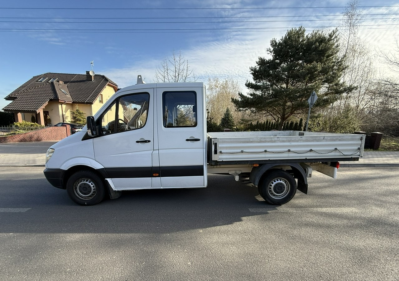 Mercedes-Benz Sprinter Sprinter 315 CDI dokka doka Brygadówka skrzynia 2007 - Dodávka valník, Dodávkа s dvojitou kabínou: obrázok 5 Mercedes-Benz Sprinter Sprinter 315 CDI dokka doka Brygadówka skrzynia 2007 - Dodávka valník, Dodávkа s dvojitou kabínou: obrázok 5